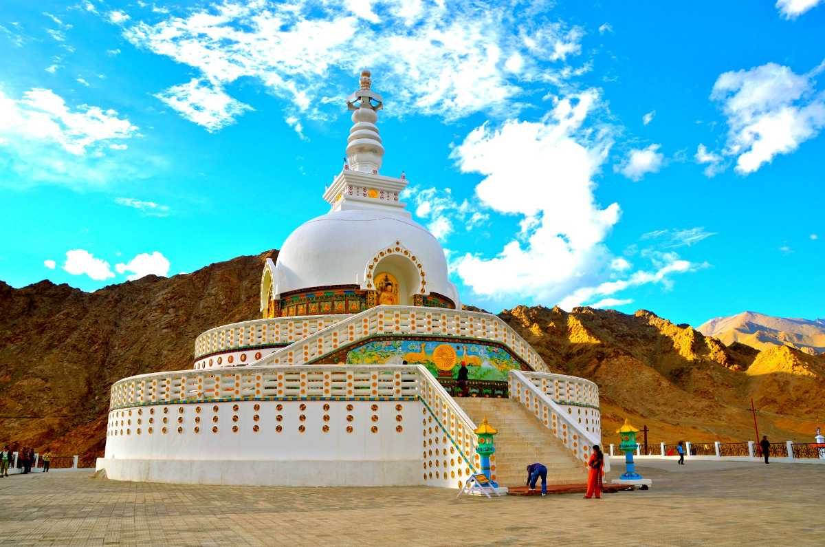 Leh Day Tour – Guided Tour of Iconic Landmarks and More